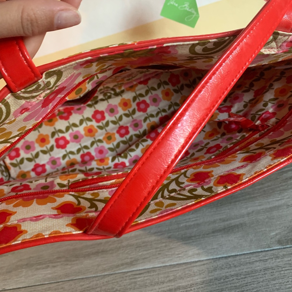 NWT Vera Bradley Tote in “Folkloric” pattern - Picture 2 of 2